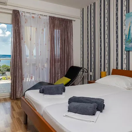 Lovely In شقة دْغاماي